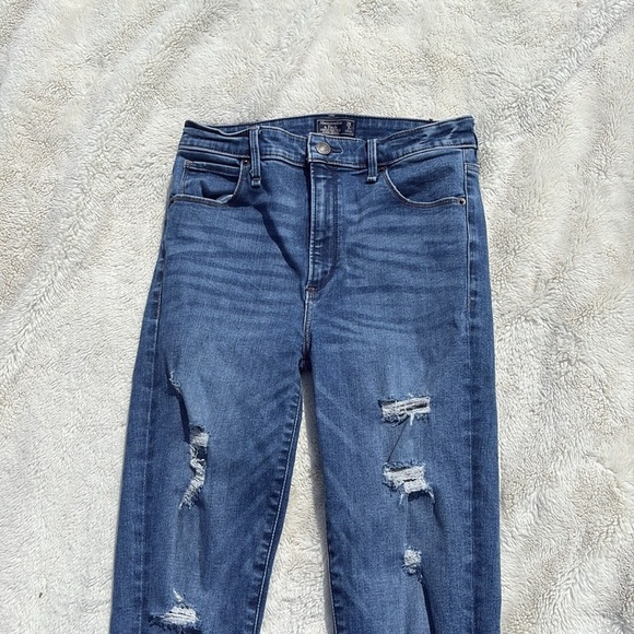 Abercrombie & Fitch High Rise Super Skinny Jeans 26/2R | Distressed Simone Fit - Picture 2 of 7